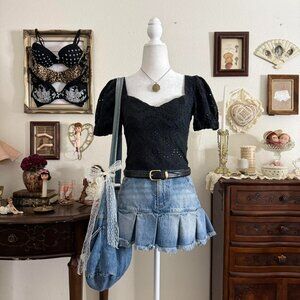 girly grunge witchy fairy black puff sleeve crop top